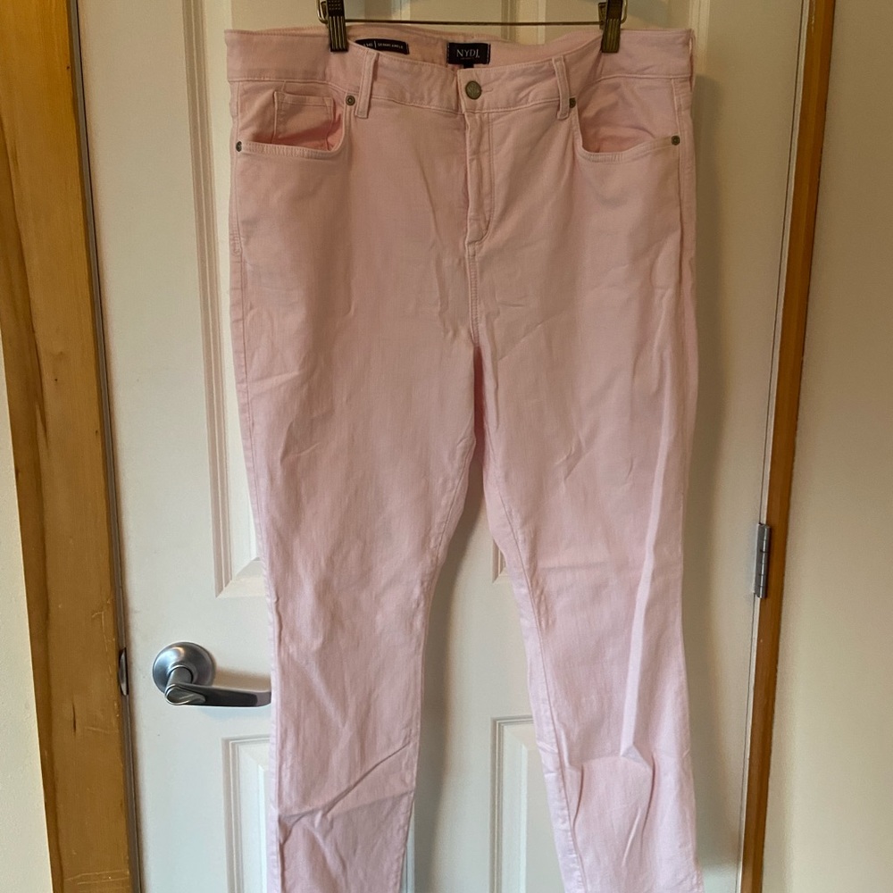 NYDJ Ami crop pants light pink